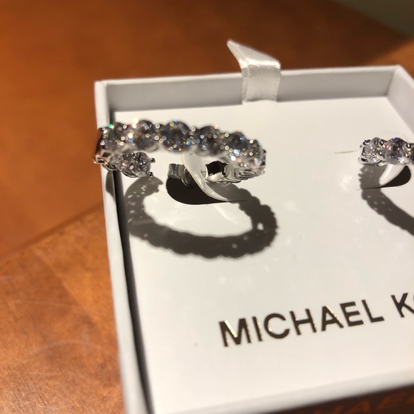 Michael Kors set - Picture 10 of 10